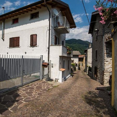 Casa Vacanze Linda Gera Lario Esterno foto