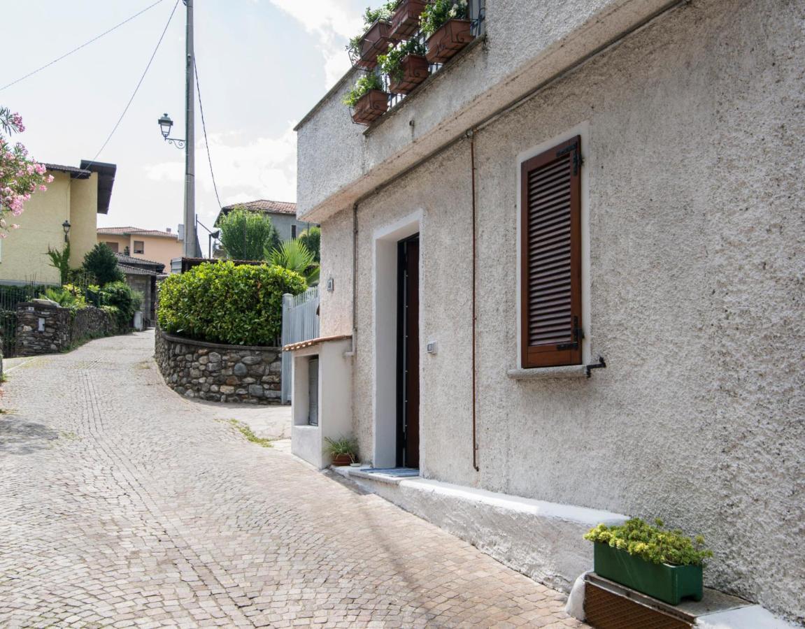 Casa Vacanze Linda Gera Lario Esterno foto